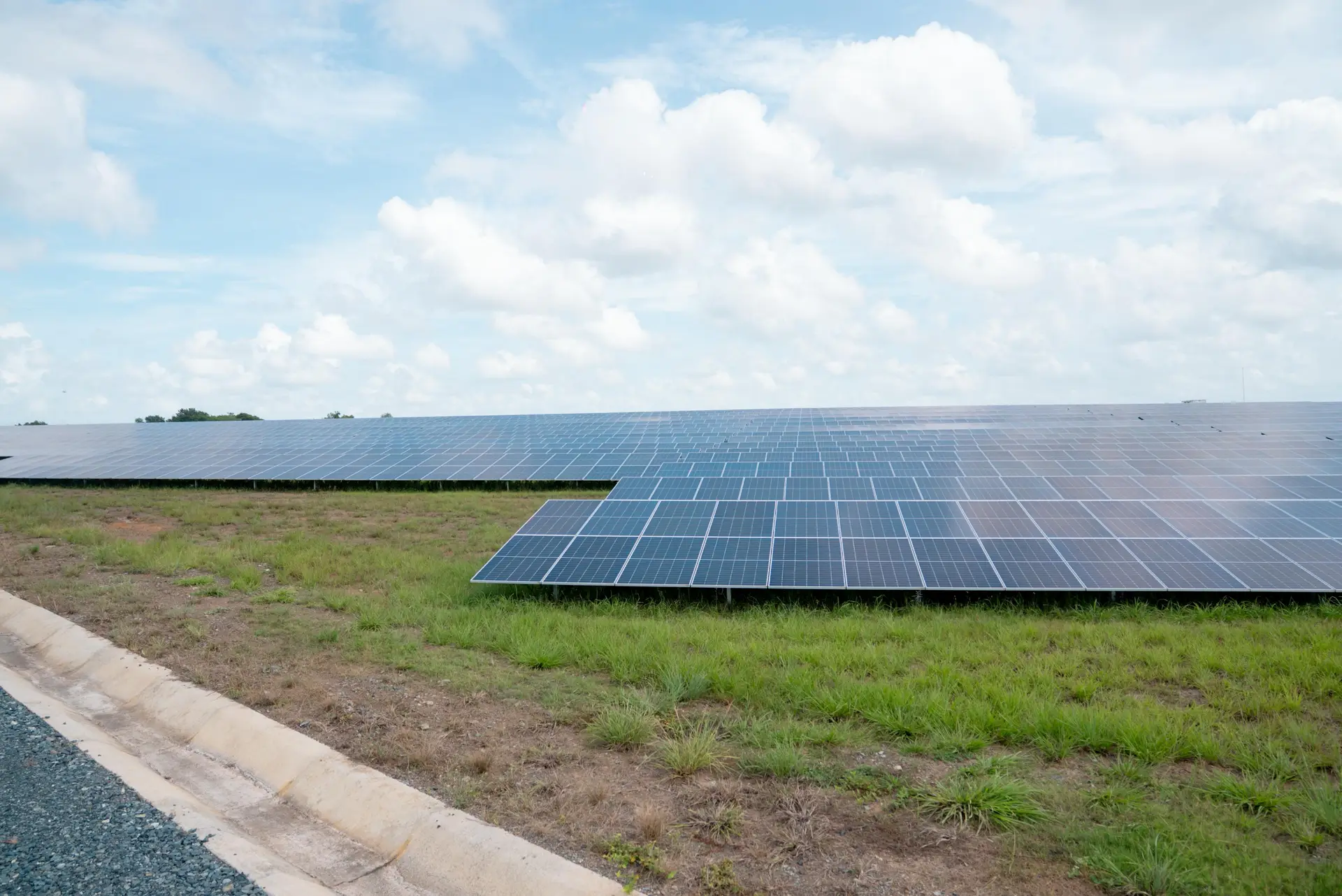 Parque Fotovoltaico Martí - Provincia Santo Domingo